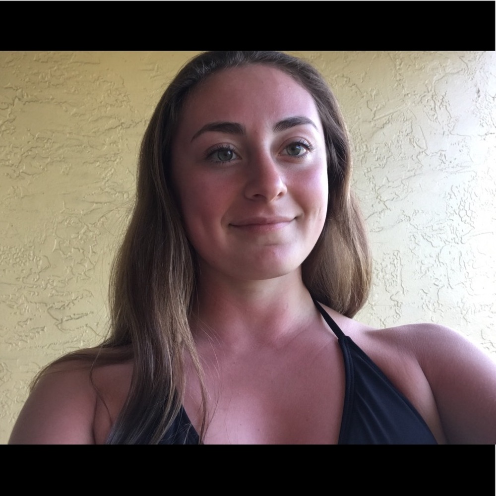 Meet your Posher, Christina